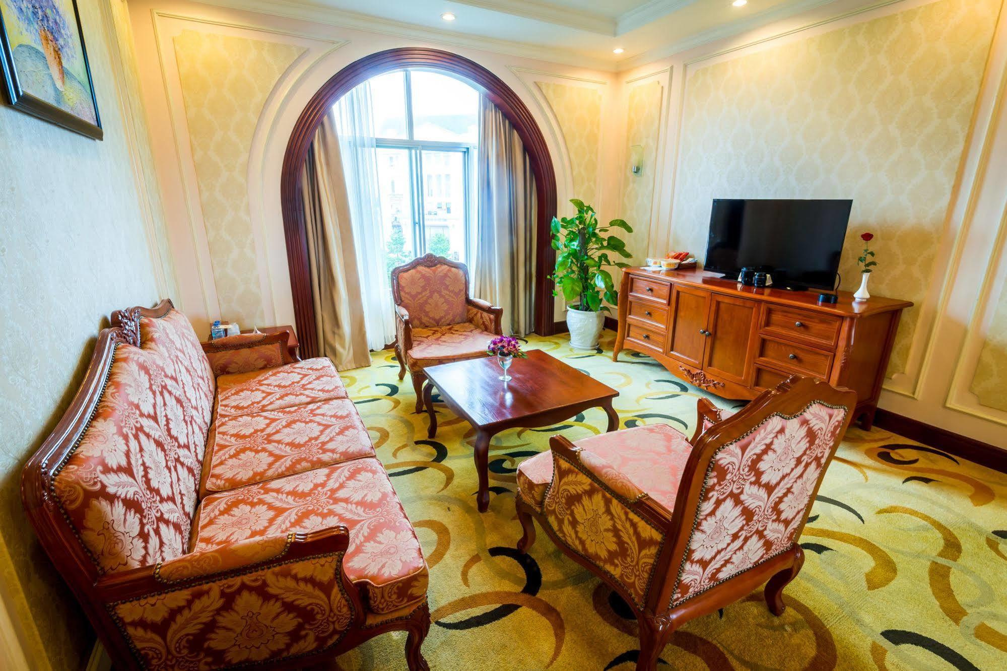 Sai Gon Kim Lien Hotel Vinh City Exterior photo